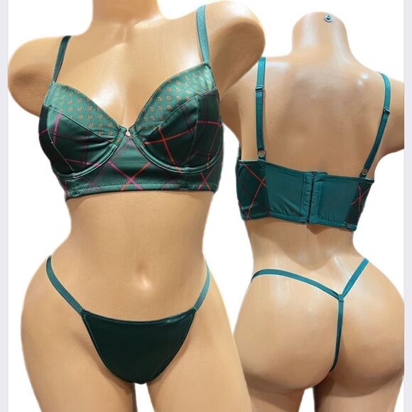 Victoria’s Secret FASHION SHOW Very Sexy Lined Demi Satin Bra & V string set - Picture 8 of 12
